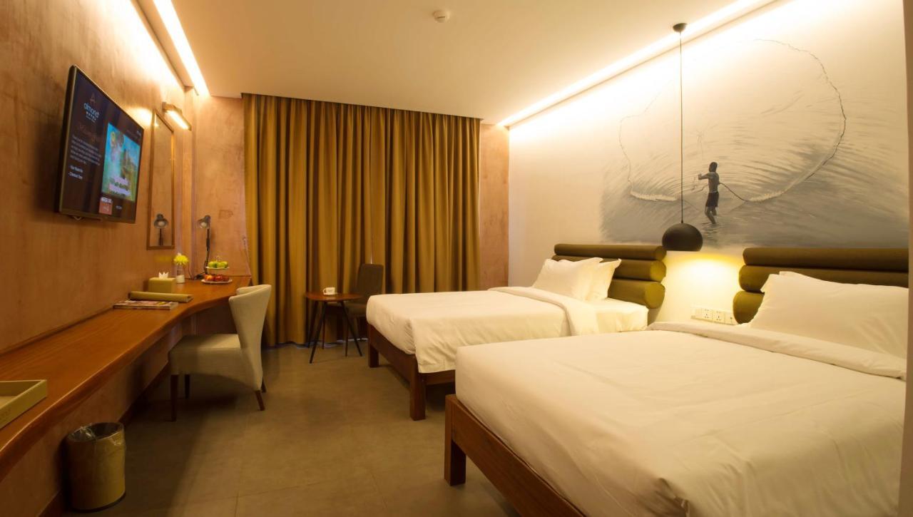 Almond Hotel Bassac River Phnompenh Exteriér fotografie