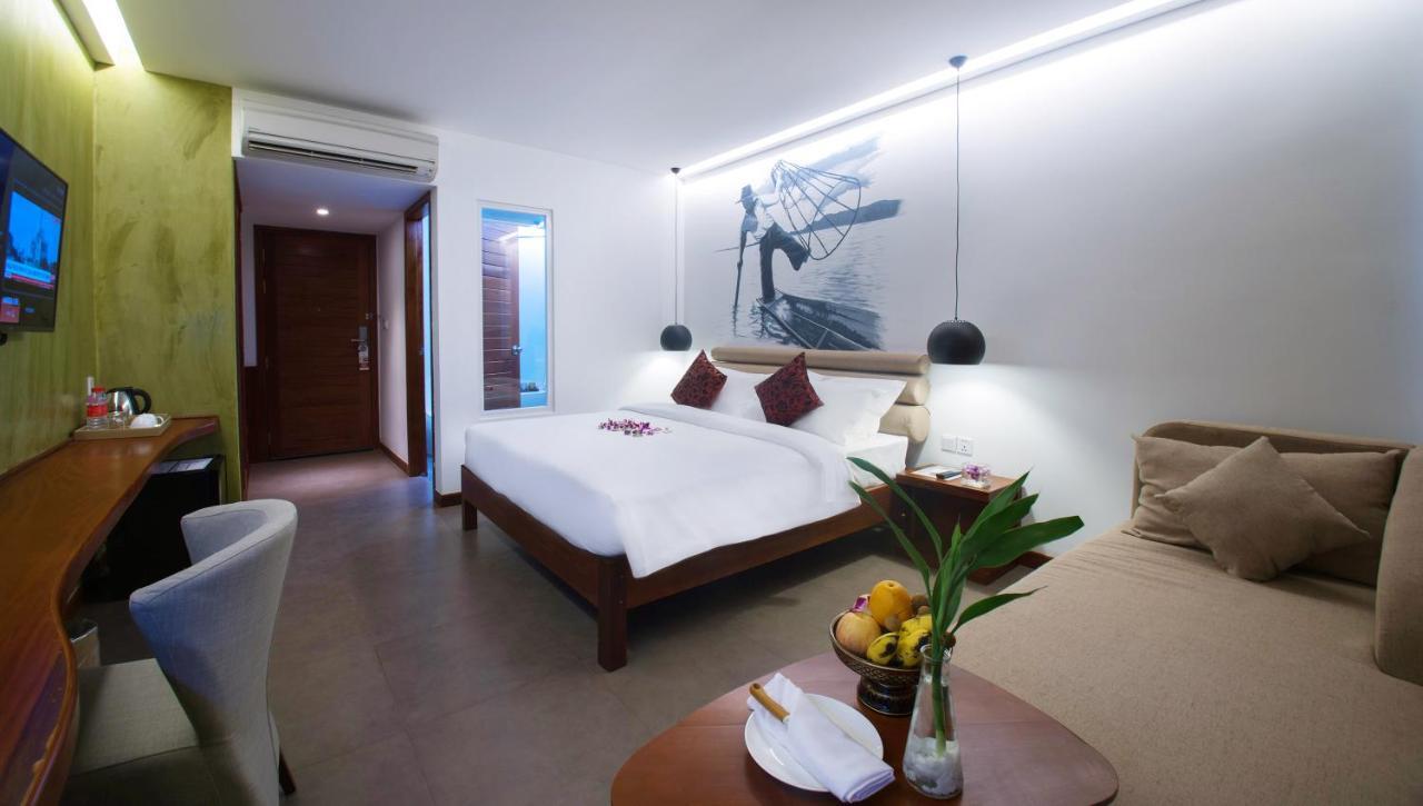 Almond Hotel Bassac River Phnompenh Exteriér fotografie