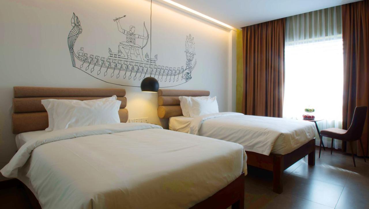 Almond Hotel Bassac River Phnompenh Exteriér fotografie